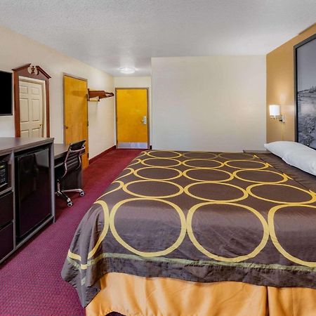 Super 8 By Wyndham Kinder/Coushatta Near Casino Buitenkant foto