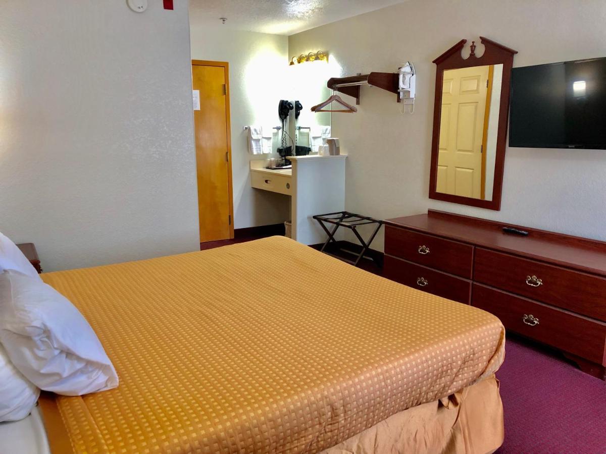 Super 8 By Wyndham Kinder/Coushatta Near Casino Buitenkant foto