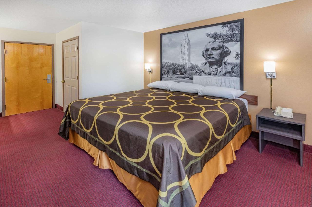 Super 8 By Wyndham Kinder/Coushatta Near Casino Buitenkant foto