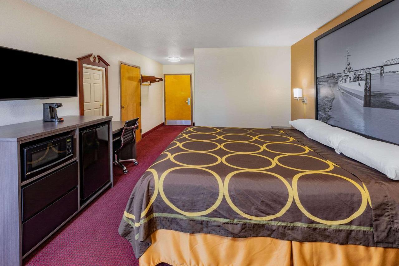 Super 8 By Wyndham Kinder/Coushatta Near Casino Buitenkant foto