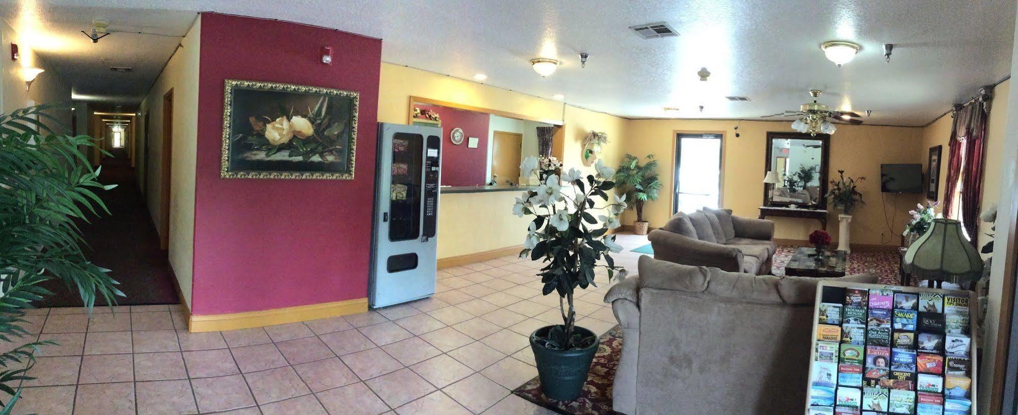 Super 8 By Wyndham Kinder/Coushatta Near Casino Buitenkant foto