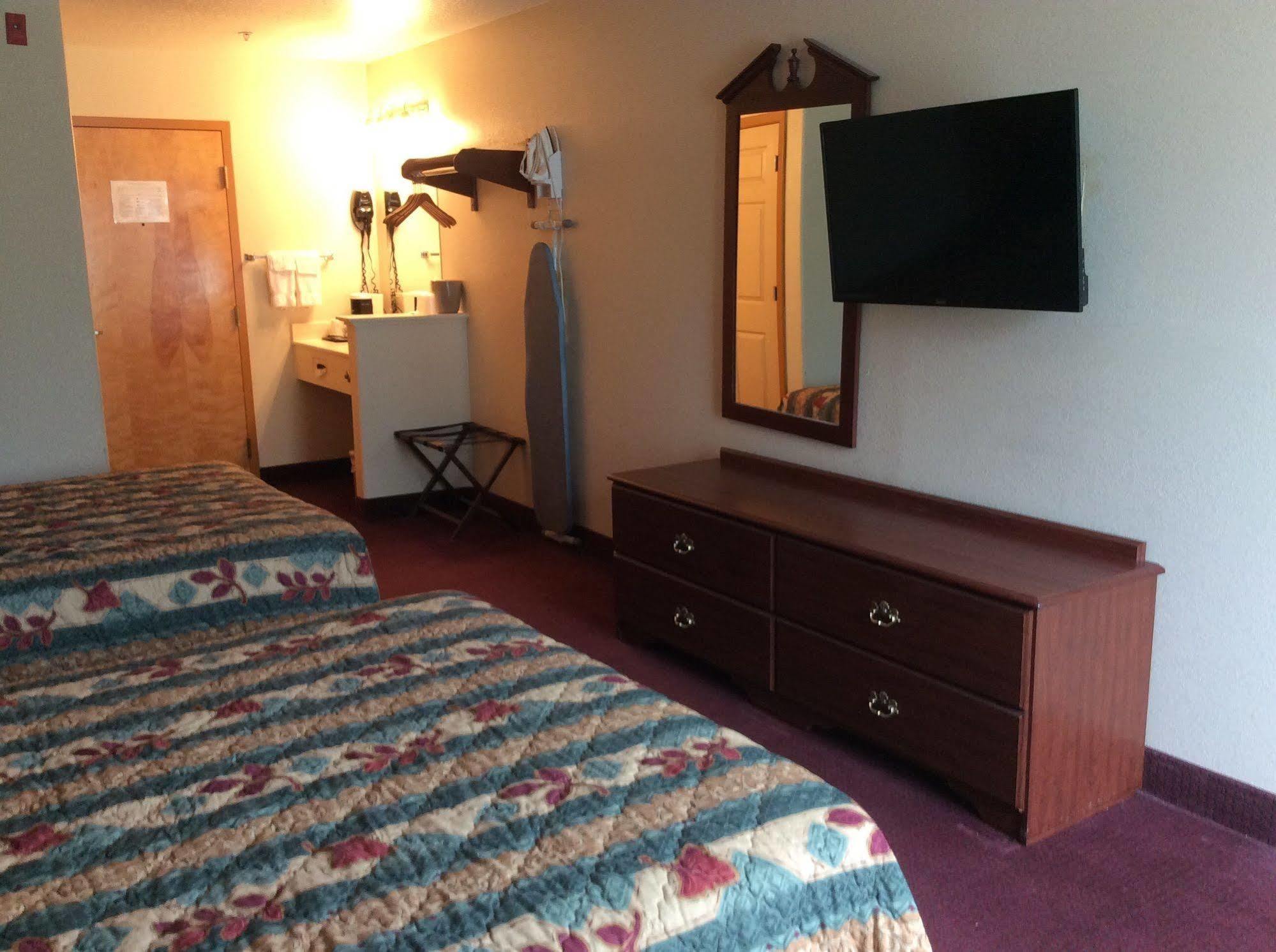 Super 8 By Wyndham Kinder/Coushatta Near Casino Buitenkant foto